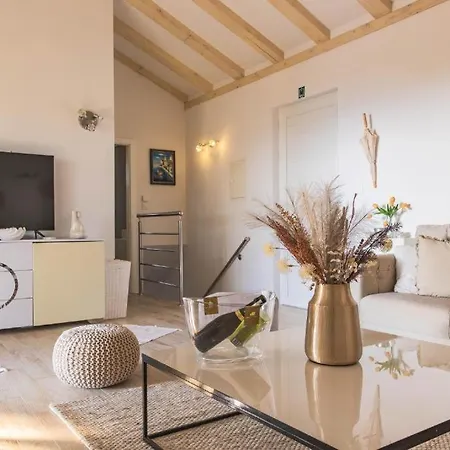 Tamaris S Privatnim Bazenom 700m Od Mora Makarska