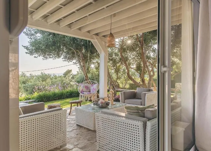 Tamaris S Privatnim Bazenom 700m Od Mora Willa Makarska