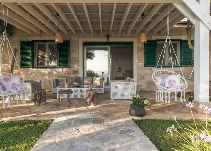 Willa Tamaris S Privatnim Bazenom 700m Od Mora Makarska