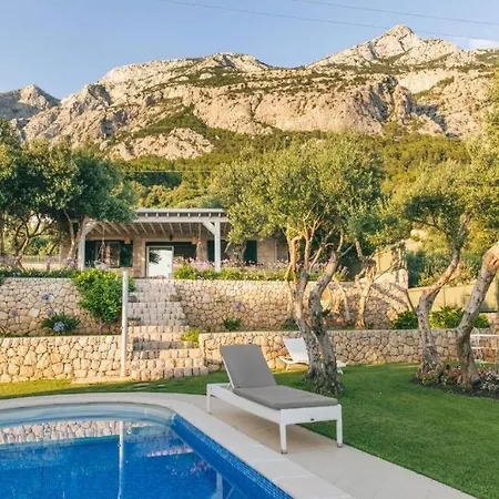 Villa Tamaris S Privatnim Bazenom 700m Od Mora