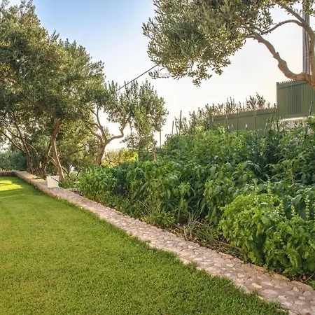 Tamaris S Privatnim Bazenom 700m Od Mora מאקרסקה