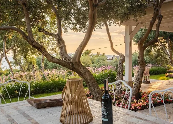 Tamaris S Privatnim Bazenom 700m Od Mora Villa Makarska