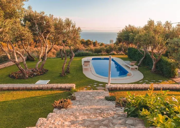 Villa Tamaris S Privatnim Bazenom 700m Od Mora Makarska